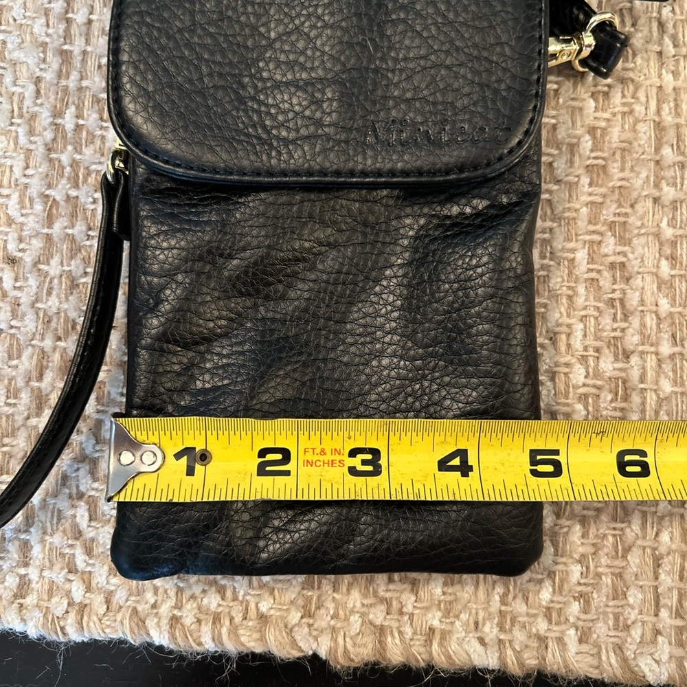 Minicat Pebbled Black Leather Micro Crossbody Bag Purse Adjustable Strap Festive - Picture 9 of 9